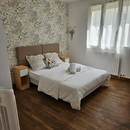 Maison De Familiale *